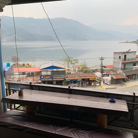 Lake Vision Guesthouse Pokhara Esterno foto