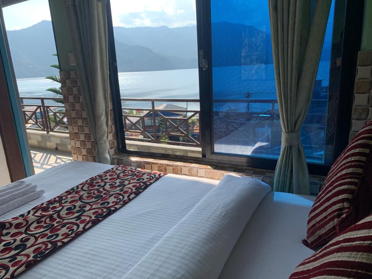 Lake Vision Guesthouse Pokhara Esterno foto