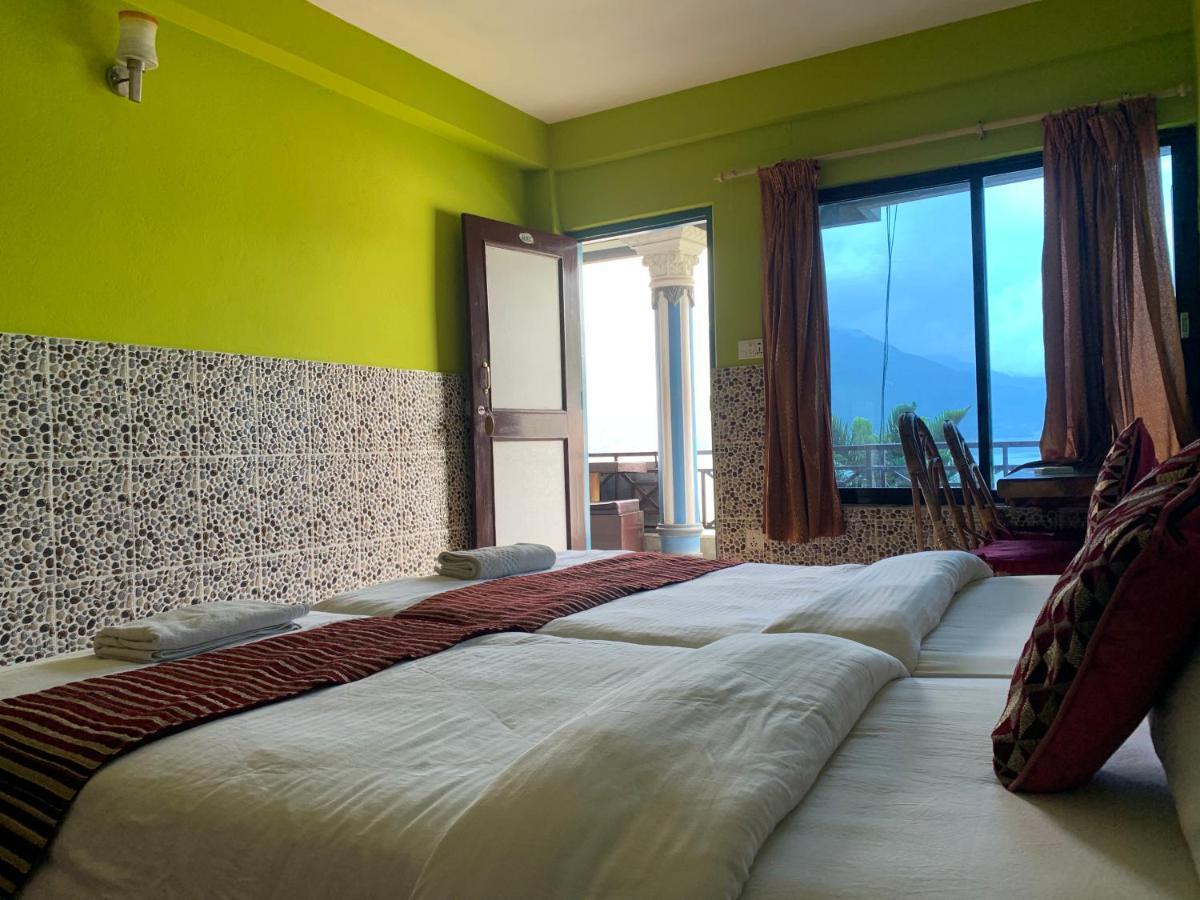 Lake Vision Guesthouse Pokhara Esterno foto