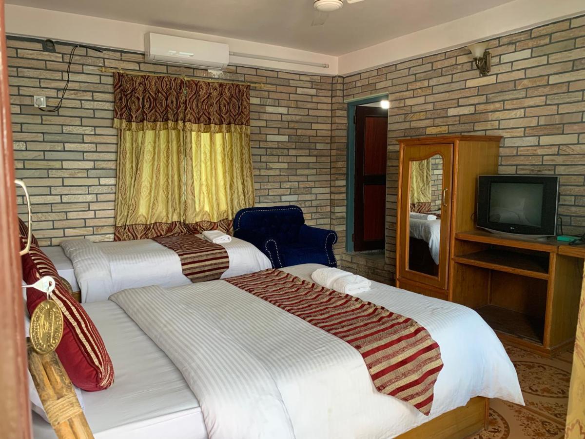 Lake Vision Guesthouse Pokhara Esterno foto