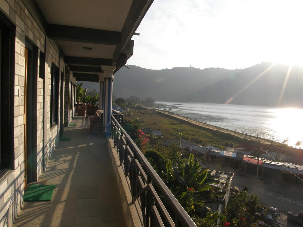 Lake Vision Guesthouse Pokhara Esterno foto