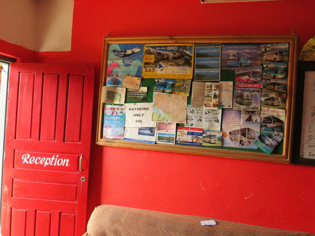 Lake Vision Guesthouse Pokhara Esterno foto