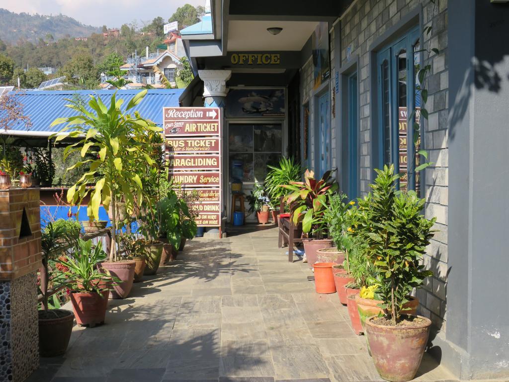 Lake Vision Guesthouse Pokhara Esterno foto