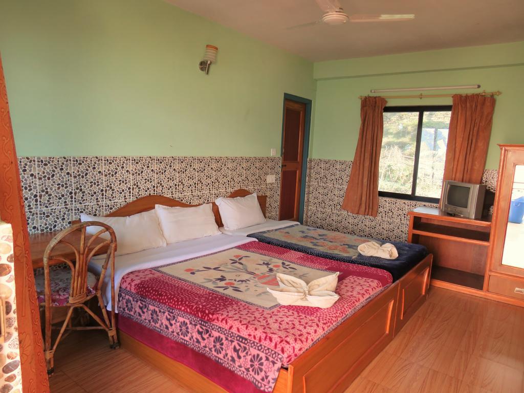 Lake Vision Guesthouse Pokhara Esterno foto