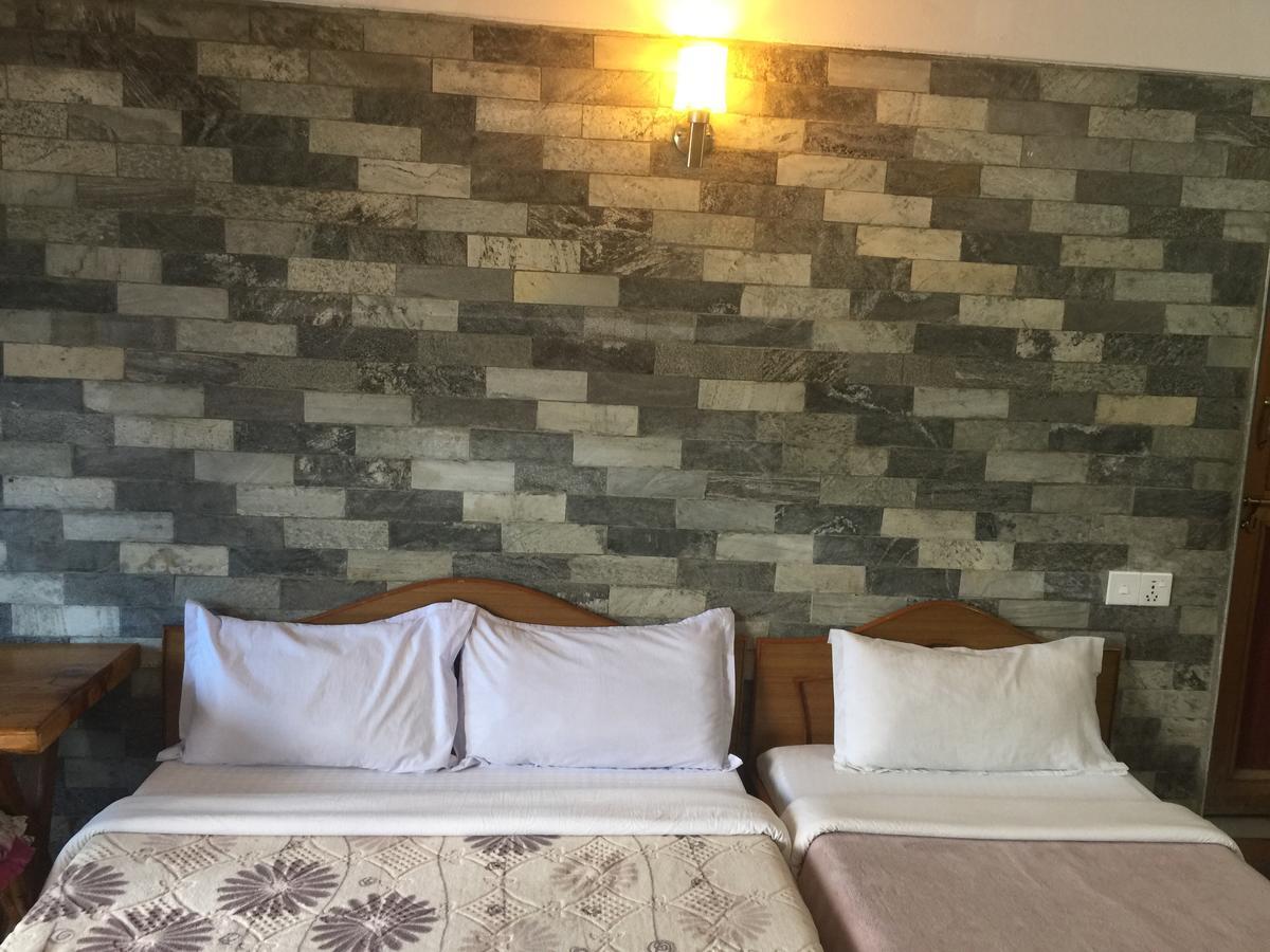 Lake Vision Guesthouse Pokhara Esterno foto