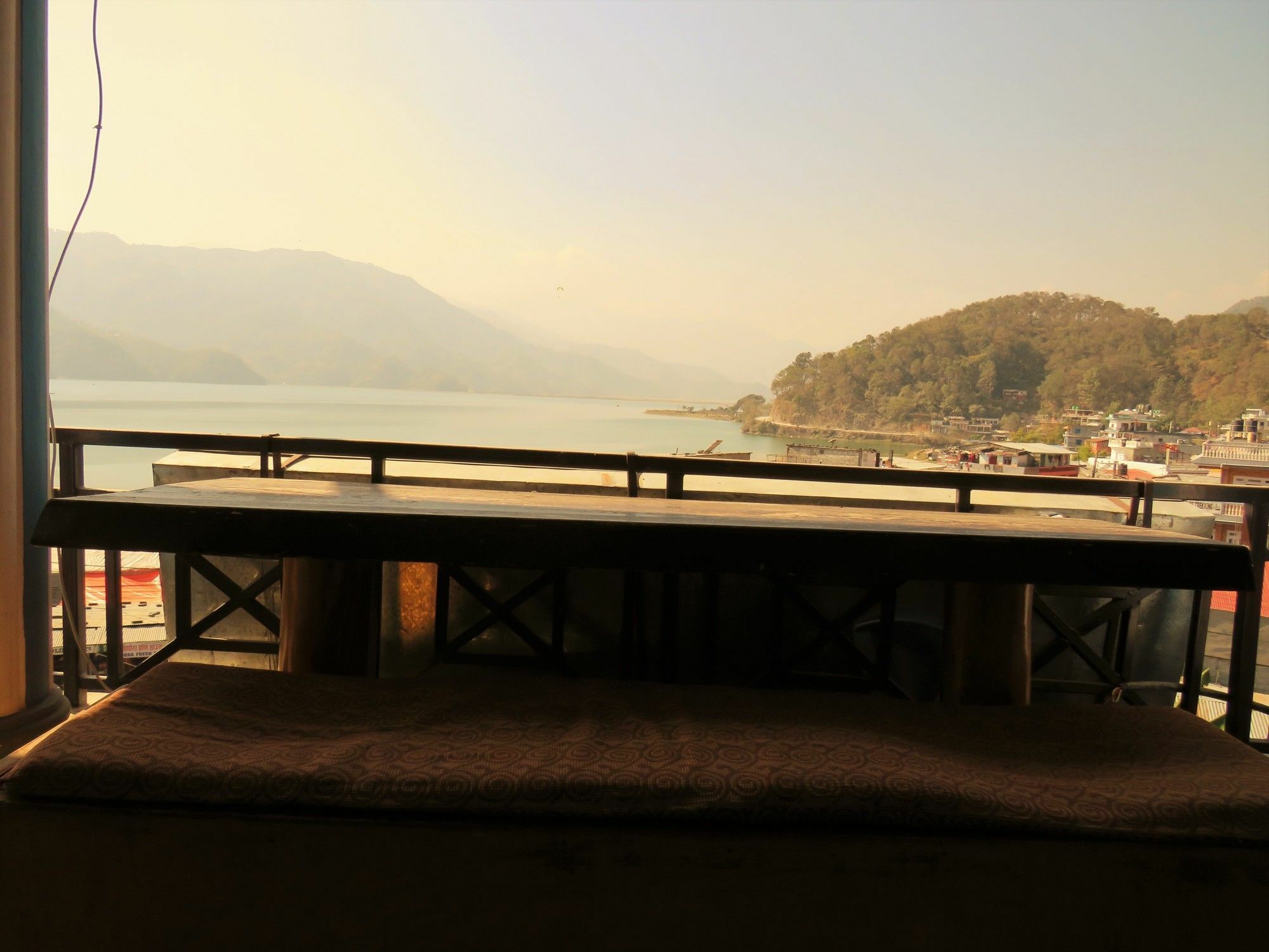 Lake Vision Guesthouse Pokhara Esterno foto