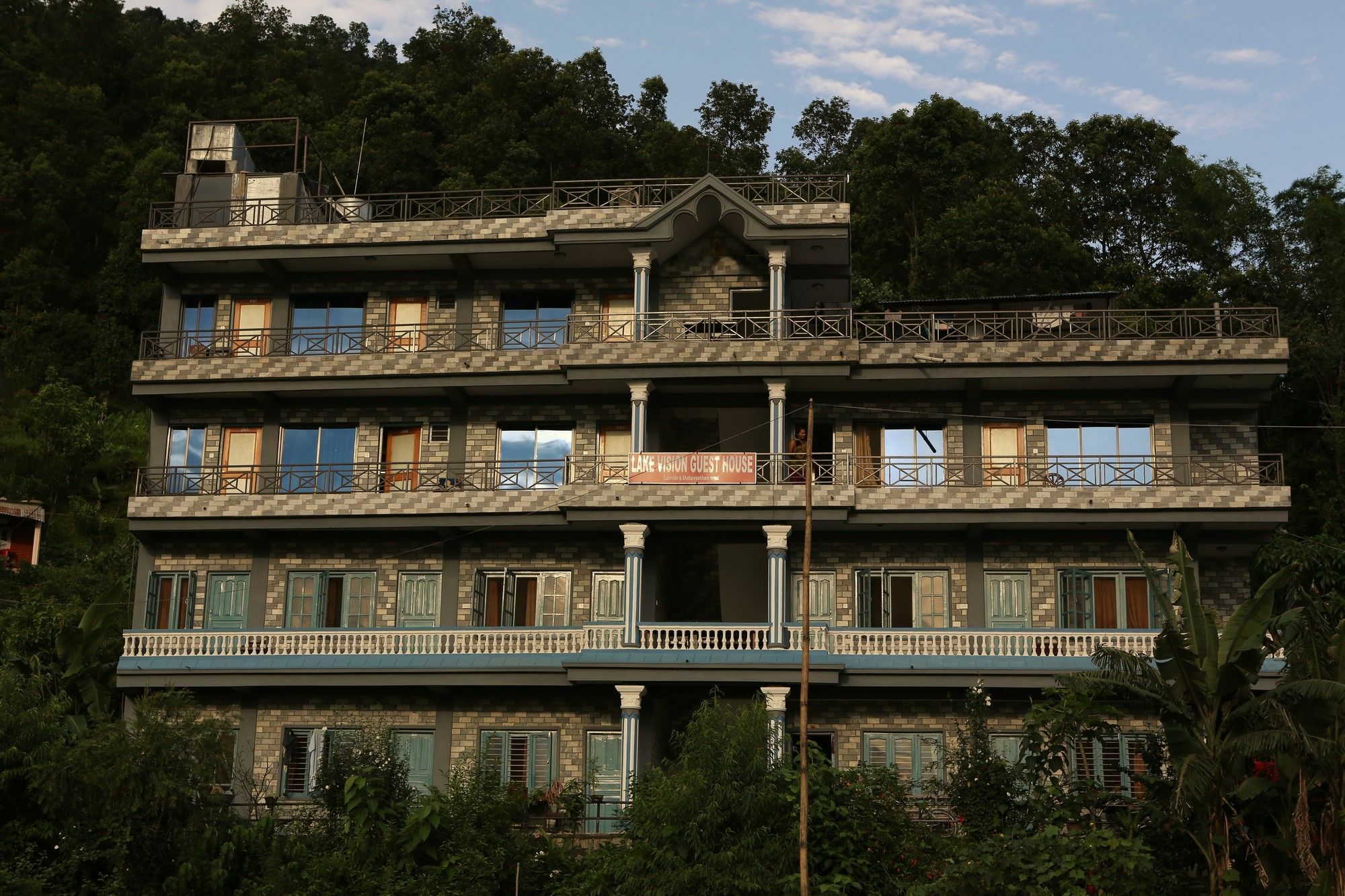 Lake Vision Guesthouse Pokhara Esterno foto